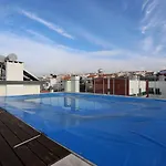 Light House With Swimming Pool アパート *