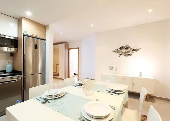 Daire Light House With Swimming Pool *